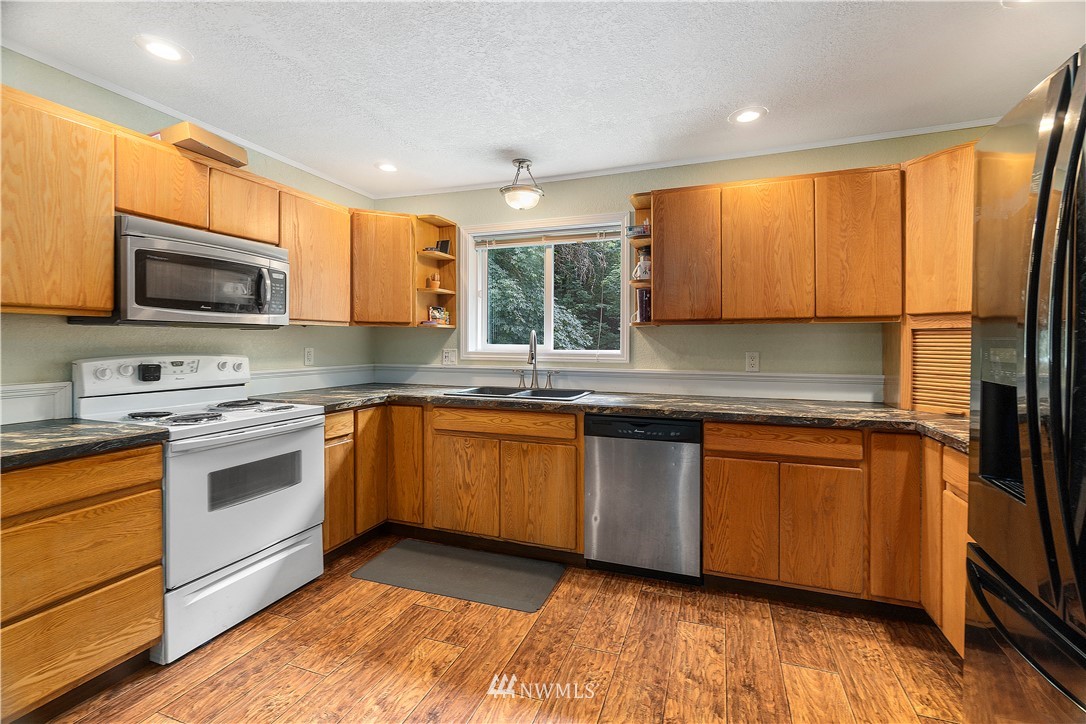 211 Cowlitz Road Winlock, WA 98596 - Photo 8 of 31 Gallery Image 8
