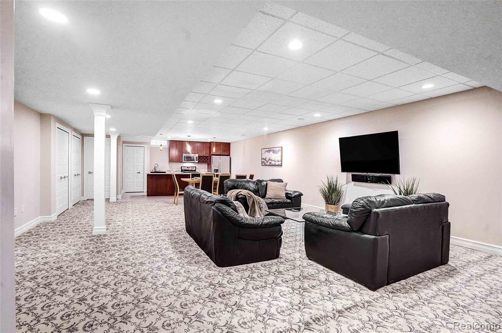 36025 West 14 Mile Road Farmington Hills, MI 48331 - Photo 32 of 38