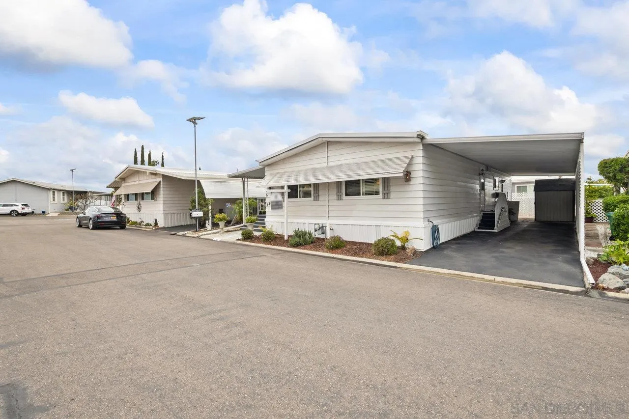 7467 Mission Gorge Road, Unit 44 Santee, CA 92071 - Photo 3 of 31 Gallery Image 3