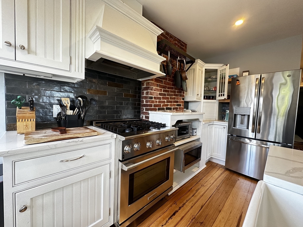 10 Pompeii Street, Unit 3 Boston, MA 02119 - Photo 4 of 10