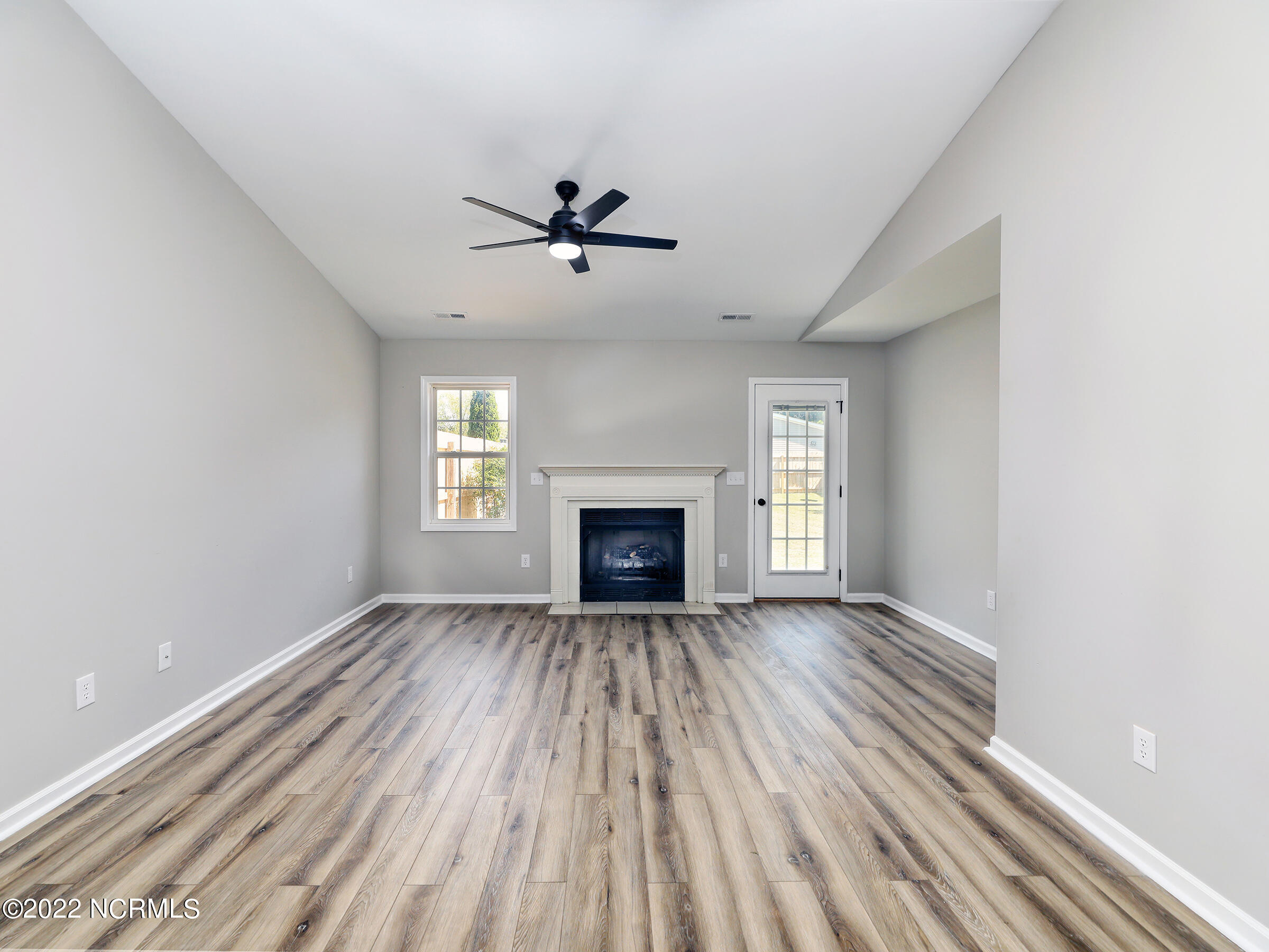 464 Half Moon Road New Bern, NC 28560 - Photo 8 of 44 29
