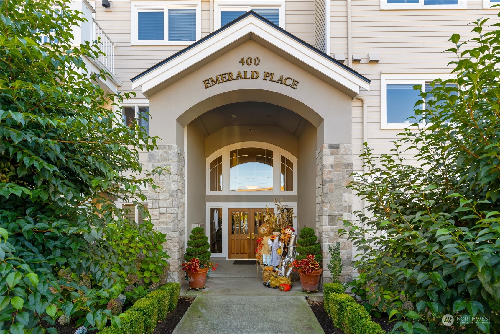 400 Walnut Street, Unit 102 Edmonds, WA 98020 - Photo 1 of 29 Gallery Image 1