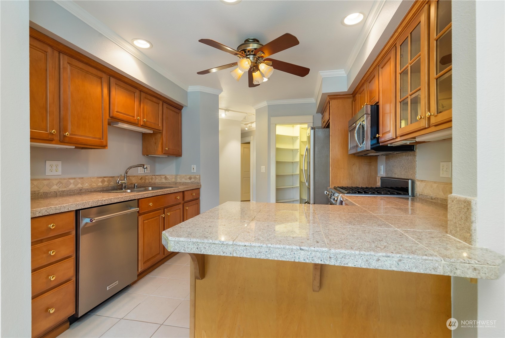 400 Walnut Street, Unit 102 Edmonds, WA 98020 - Photo 8 of 29 Gallery Image 8