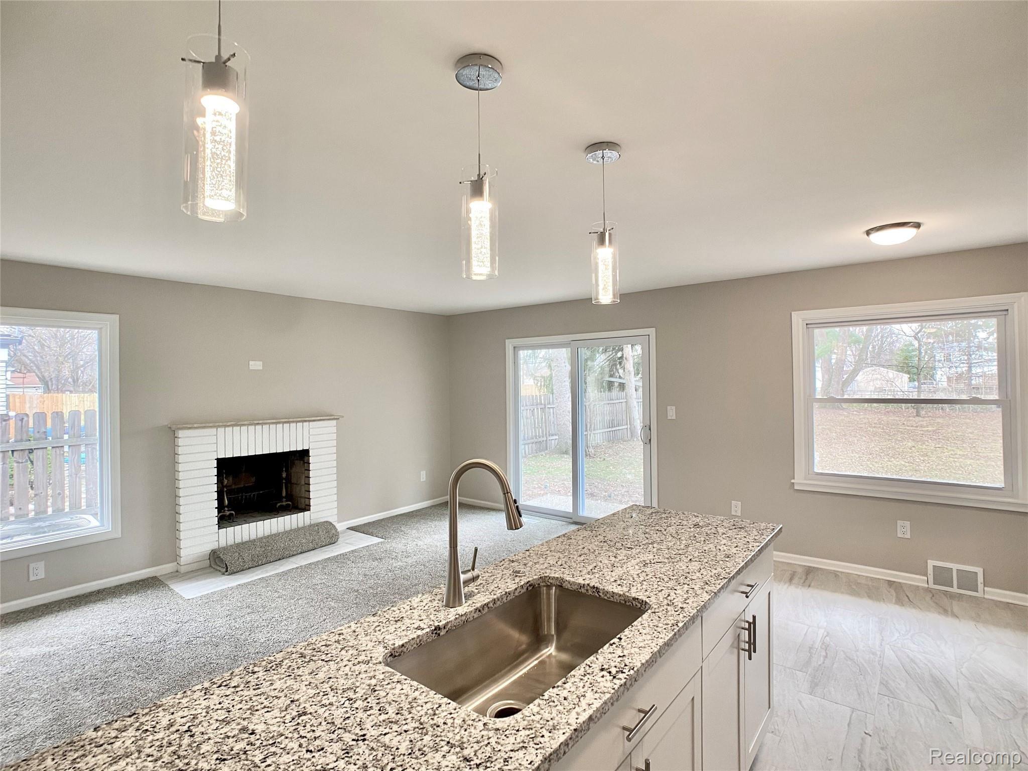 5372 Martin Road Warren, MI 48092 - Photo 2 of 36 01B4912E-5495-4E8F-9952-CFEC3CD481A0.jpeg