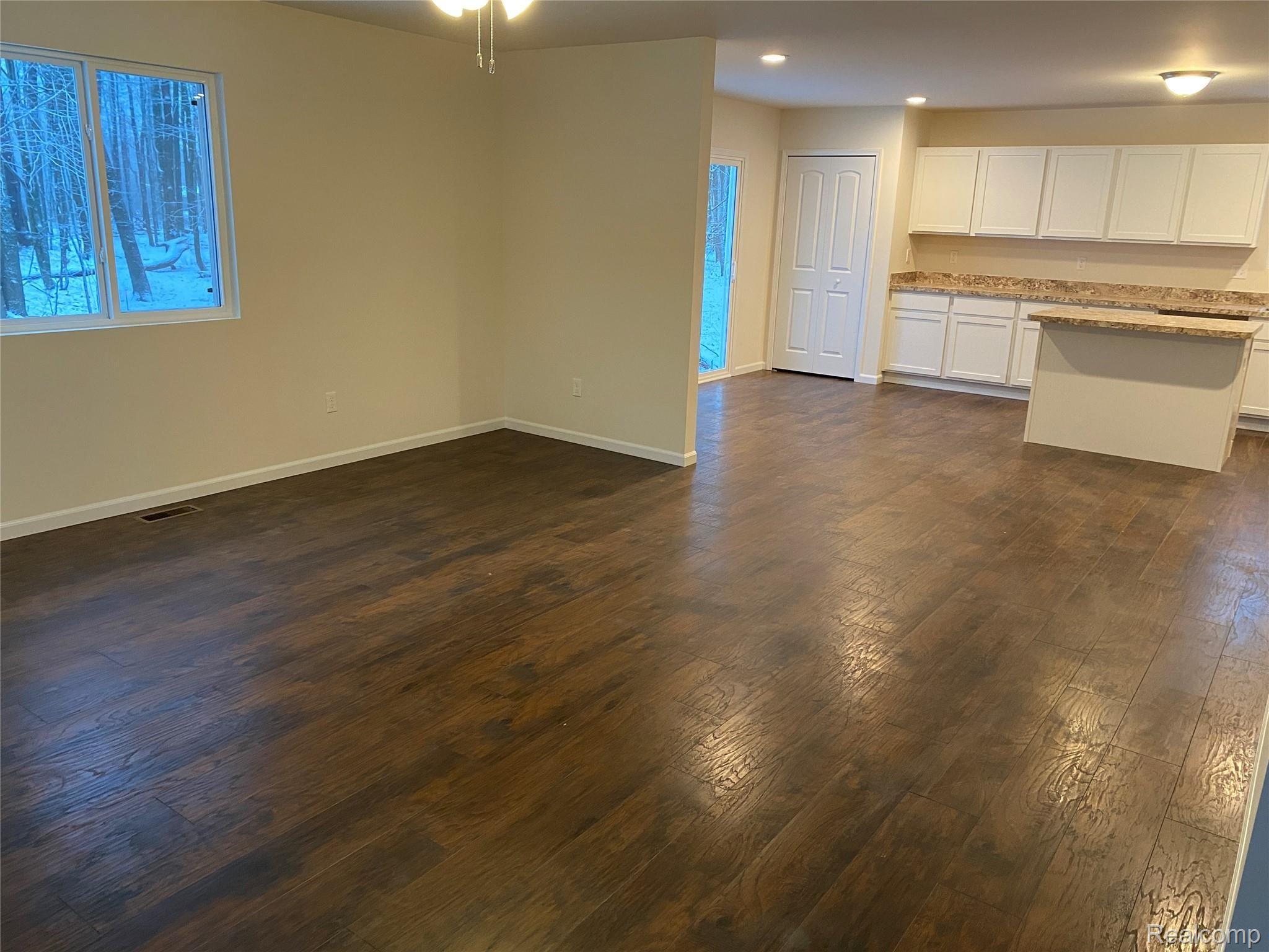 5378 Rural Terrace Waterford, MI 48329 - Photo 5 of 5 Living room.JPG