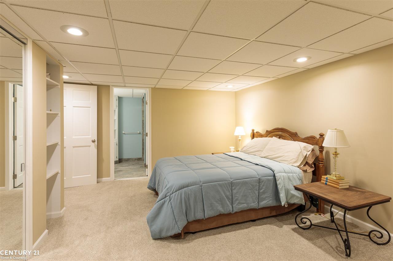1325 Royal Crescent Street Rochester Hills, MI 48306 - Photo 18 of 40