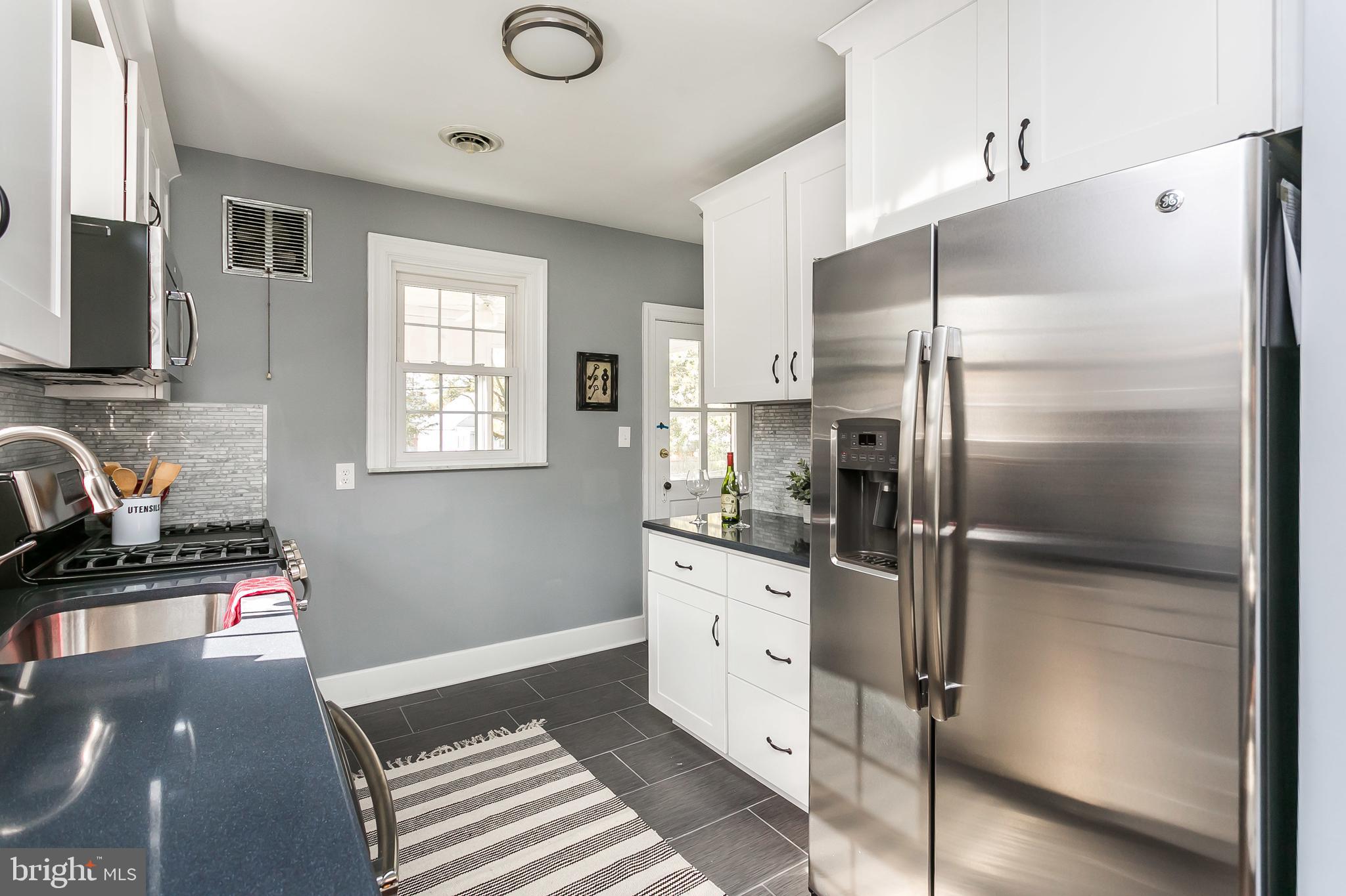 3115 Willoughby Road Baltimore, MD 21234 - Photo 9 of 37 GORGEOUS kitchen loaded with details