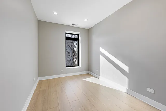 $640,000 | 3530 West Van Buren Street, Chicago, IL 60624