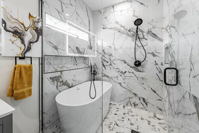 $640,000 | 3530 West Van Buren Street, Chicago, IL 60624