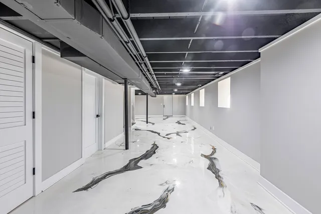 $640,000 | 3530 West Van Buren Street, Chicago, IL 60624