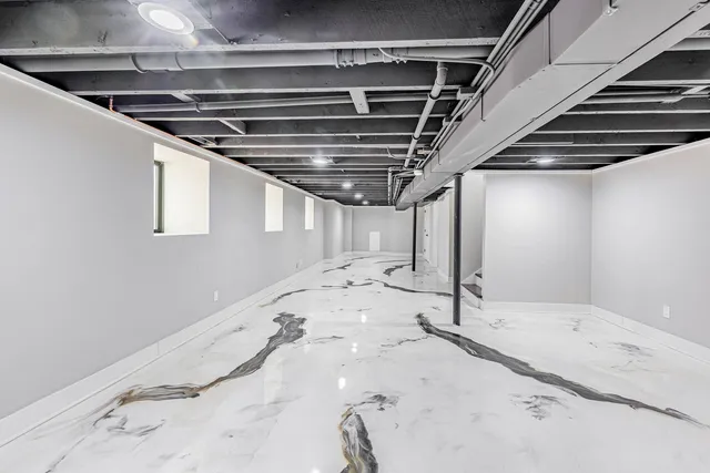 $640,000 | 3530 West Van Buren Street, Chicago, IL 60624