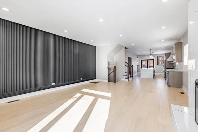 $640,000 | 3530 West Van Buren Street, Chicago, IL 60624