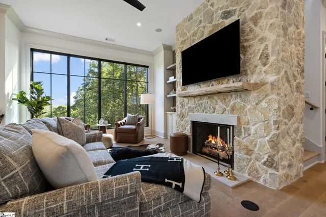 $3,590,000 | 189 Crowne Hill Way, Marietta, SC 29661