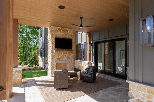 $3,590,000 | 189 Crowne Hill Way, Marietta, SC 29661