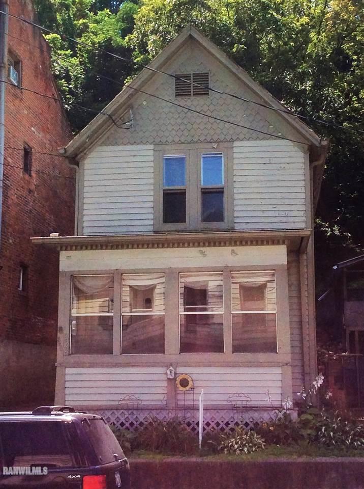 328 Franklin Street Galena, IL 61036 - Photo 12 of 13 a front view of a house with a yard