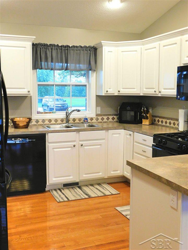 10256 Scott Road Freeland, MI 48623 - Photo 9 of 23