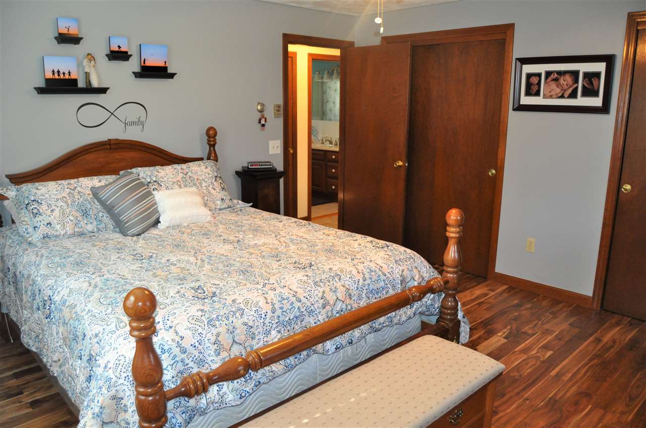 17 Hazen Road Bedford, NH 03110 - Photo 16 of 39 Gallery Image 16