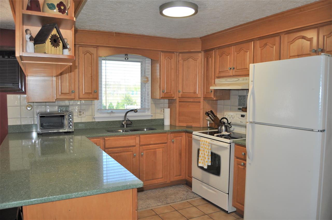 17 Hazen Road Bedford, NH 03110 - Photo 3 of 39 Gallery Image 3