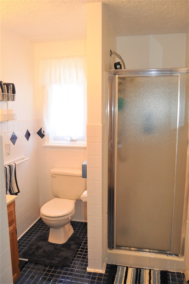 17 Hazen Road Bedford, NH 03110 - Photo 23 of 39 Gallery Image 23