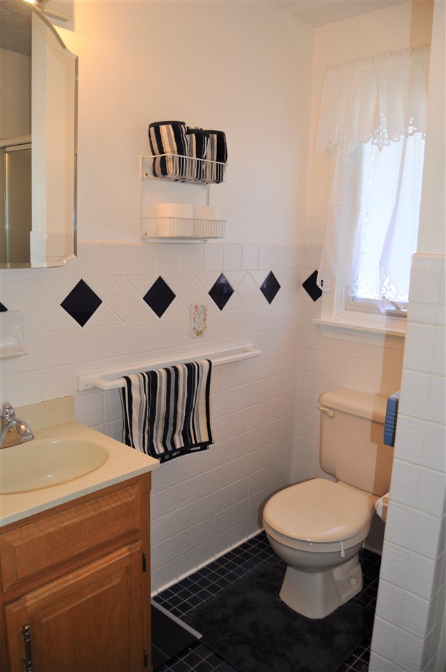 17 Hazen Road Bedford, NH 03110 - Photo 24 of 39 Gallery Image 24