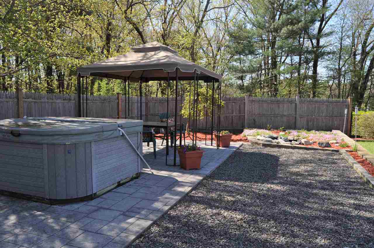 17 Hazen Road Bedford, NH 03110 - Photo 27 of 39 Gallery Image 27
