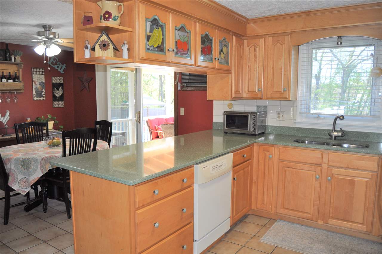 17 Hazen Road Bedford, NH 03110 - Photo 4 of 39 Gallery Image 4