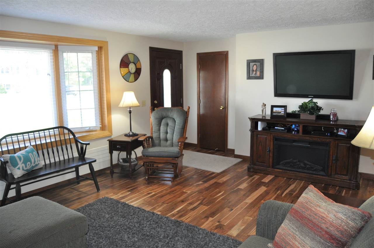 17 Hazen Road Bedford, NH 03110 - Photo 9 of 39 Gallery Image 9
