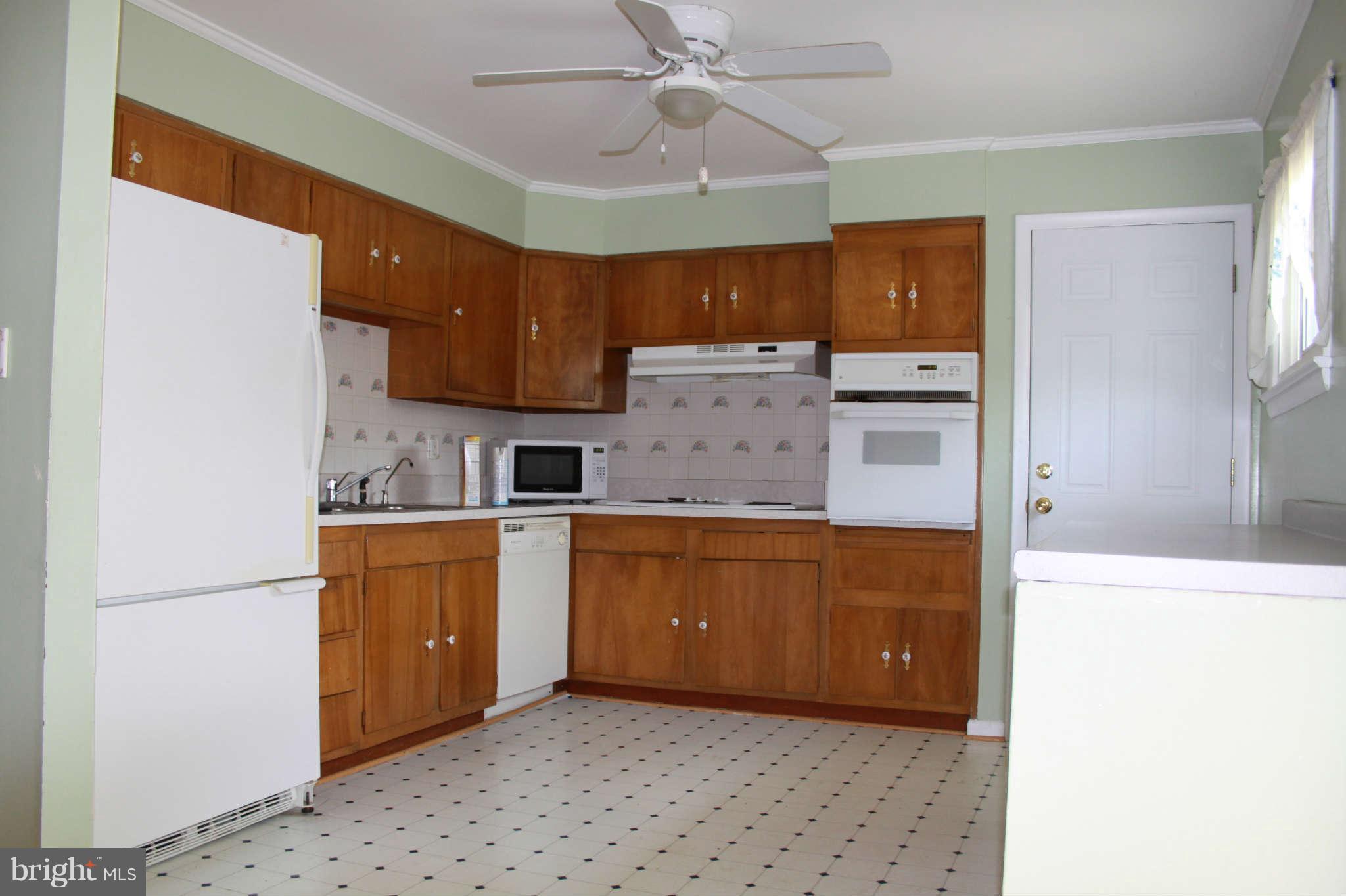 6264 Shady Side Road Shady Side, MD 20764 - Photo 4 of 29 Bright Open Kitchen