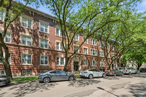 $259,000 | 5052 South Blackstone Avenue, Unit 2, Chicago, IL 60615