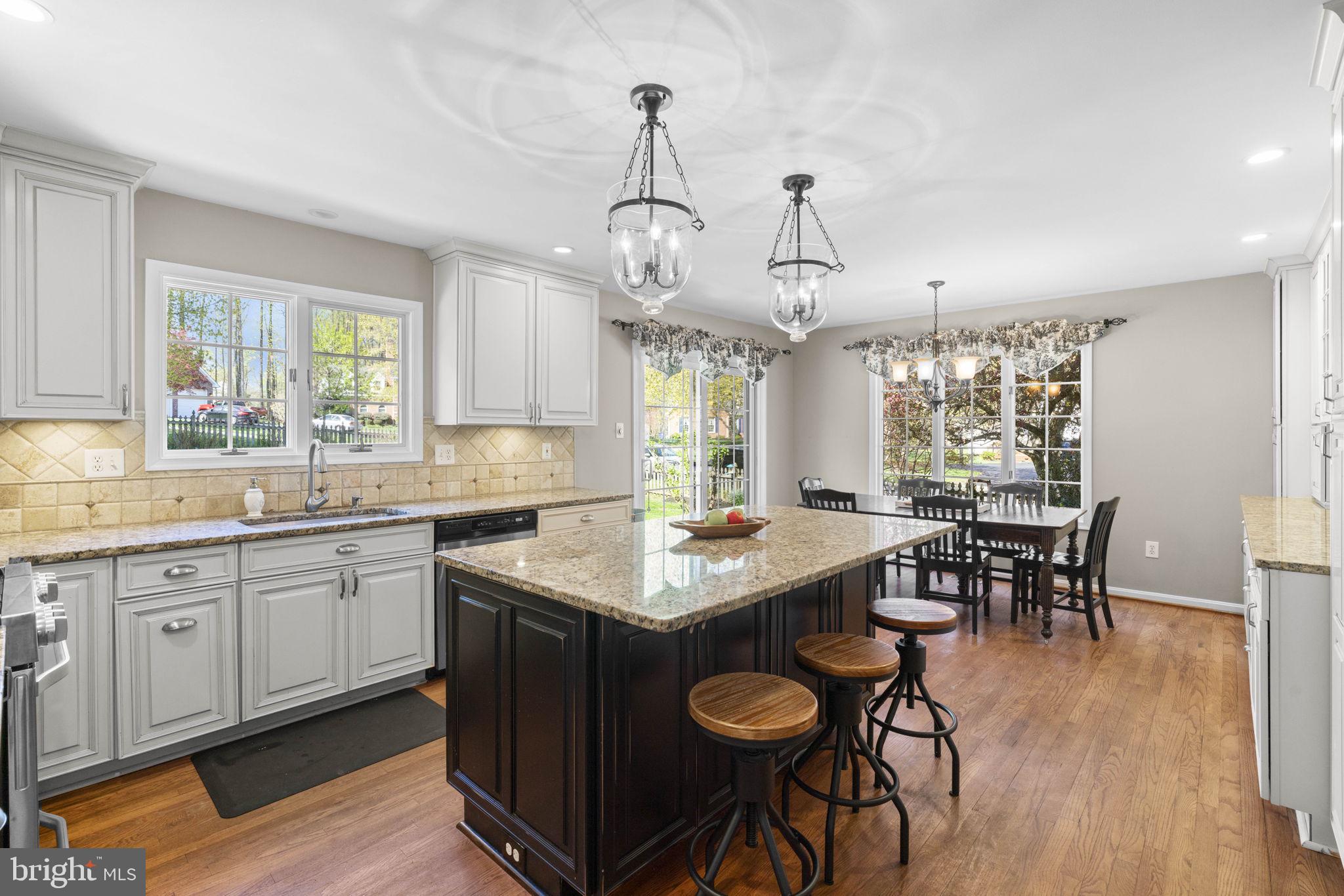 2877 Thornbrook Road Ellicott City, MD 21042 - Photo 7 of 47 Gallery Image 7