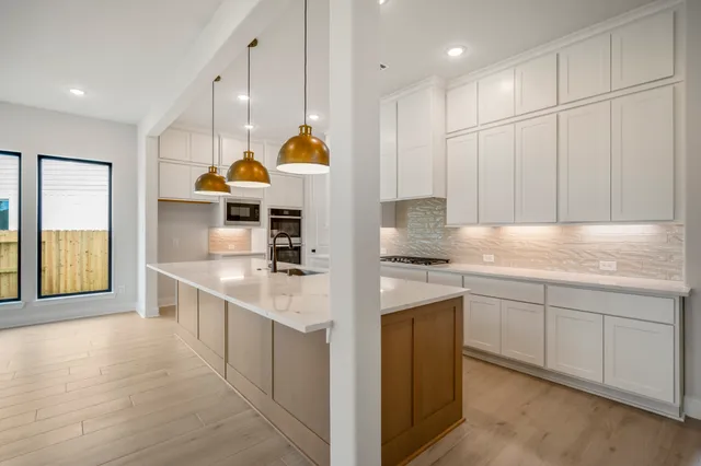 $649,990 | 17206 Blooming Suzans Lane, Conroe, TX 77302