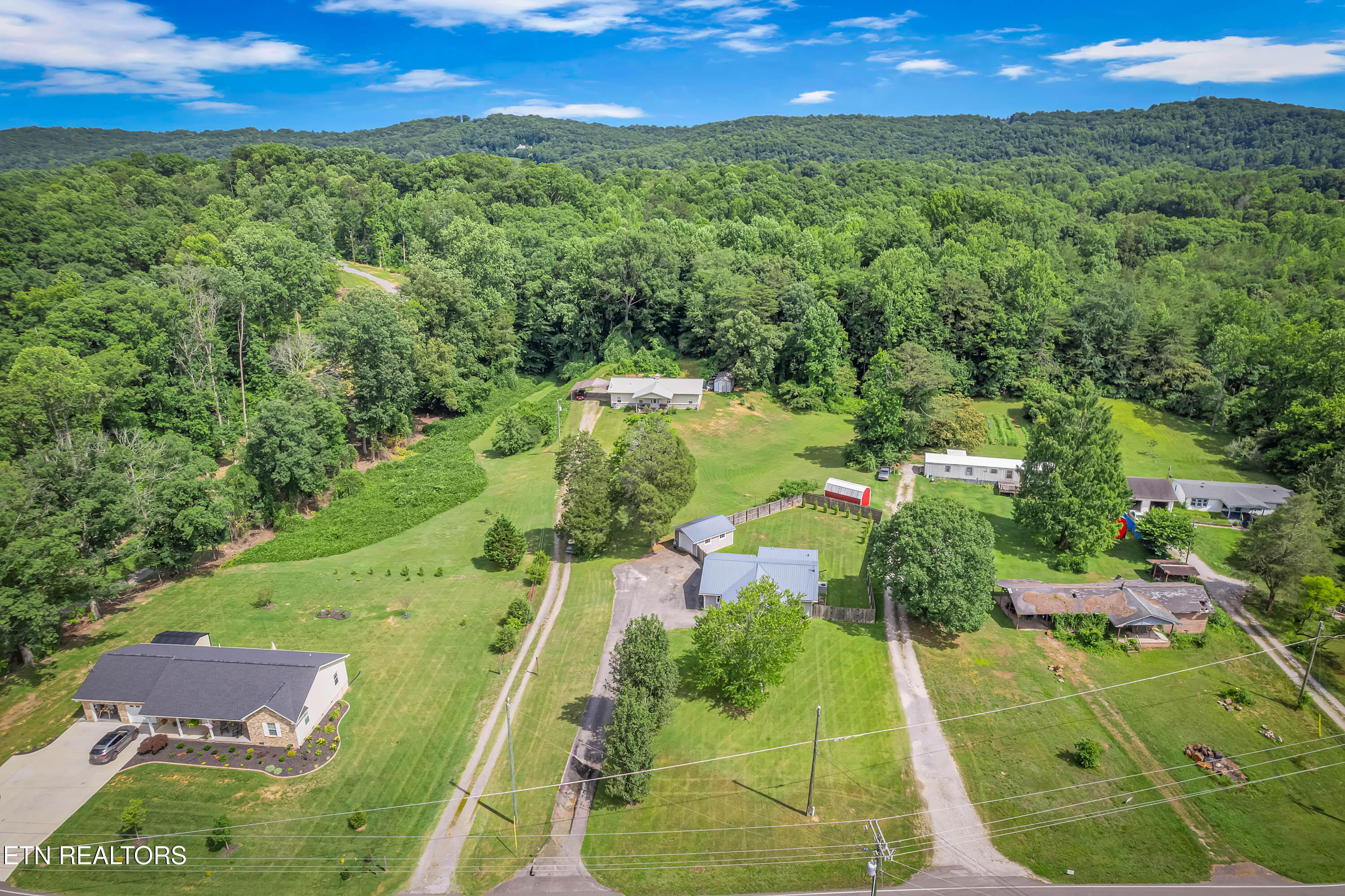 546 Pine Ridge Road Clinton, TN 37716 - Photo 4 of 32 546 Pineridge