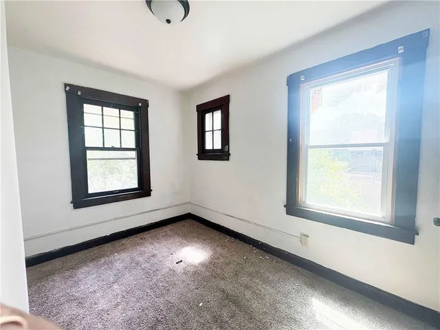 $1,150 | 800 North 6th Street, Clairton, PA 15025