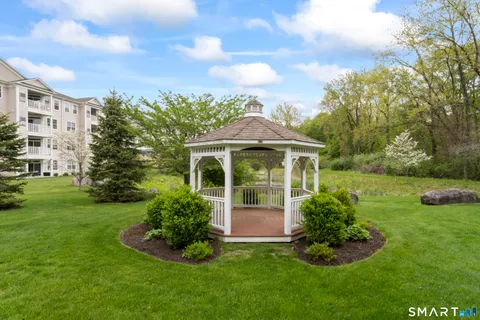 $625,000 | 20 Brookside Court, Unit 20, Newtown, CT 06470