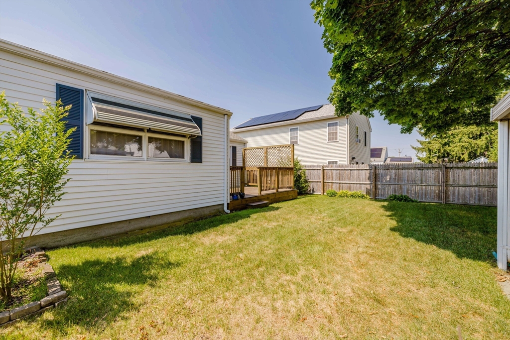 156 Harris Street Pawtucket, RI 02861 - Photo 28 of 41