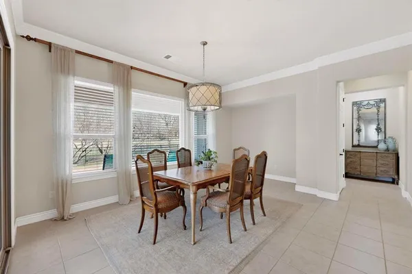 $759,900 | 9404 Crestview Drive, Denton, TX 76207