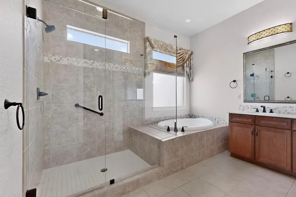 $759,900 | 9404 Crestview Drive, Denton, TX 76207