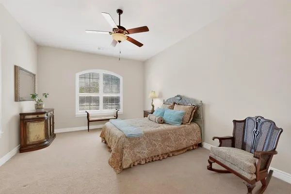 $759,900 | 9404 Crestview Drive, Denton, TX 76207