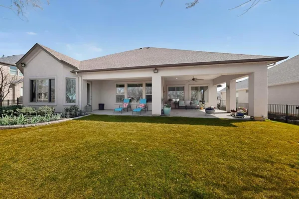 $759,900 | 9404 Crestview Drive, Denton, TX 76207
