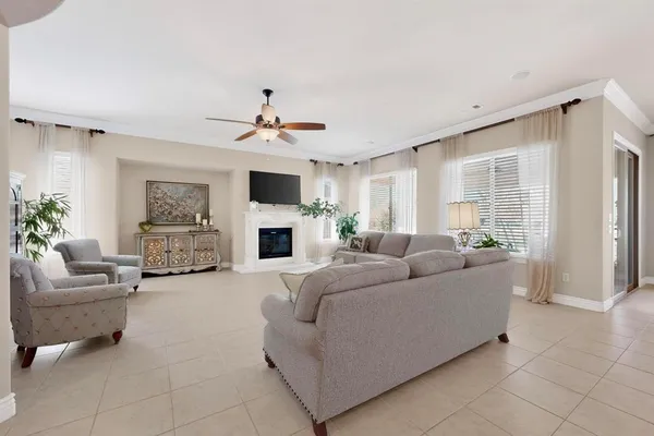 $759,900 | 9404 Crestview Drive, Denton, TX 76207