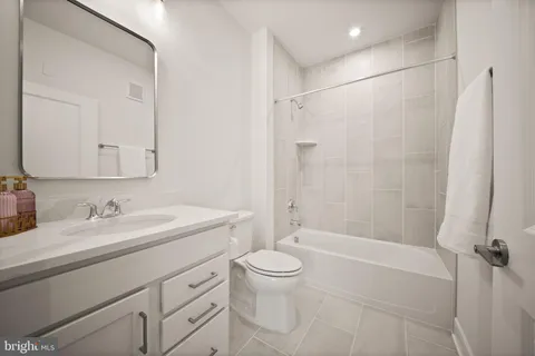 $759,900 | 23640 Bolton Cres Terrace, Unit 403, Ashburn, VA 20148