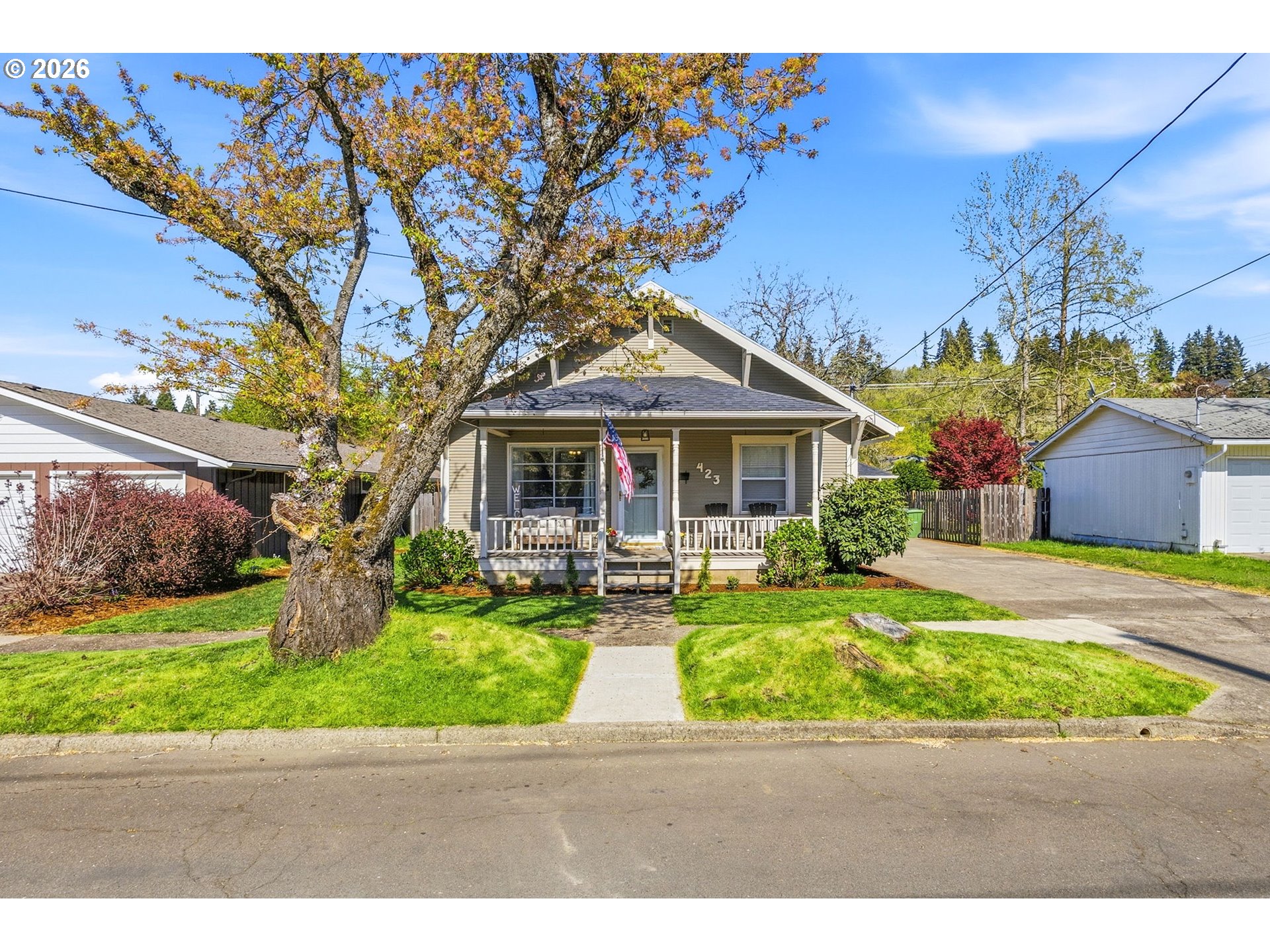 423 South 1st Street Silverton, OR 97381 - Photo 2 of 36