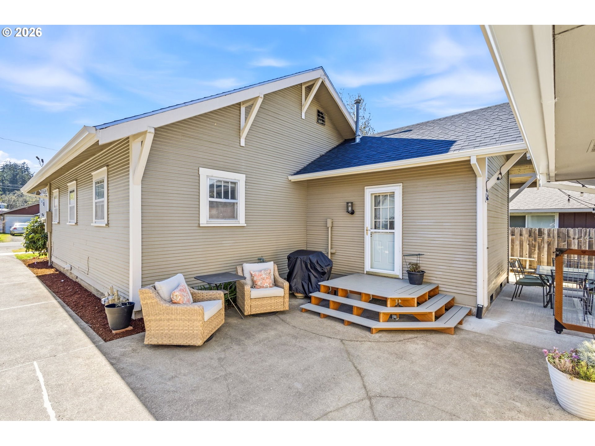 423 South 1st Street Silverton, OR 97381 - Photo 26 of 36