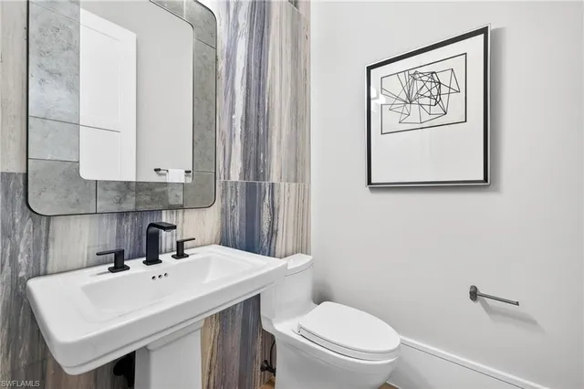 $5,995,000 | 1456 Curlew Avenue, Naples, FL 34102