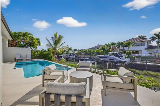 $5,995,000 | 1456 Curlew Avenue, Naples, FL 34102