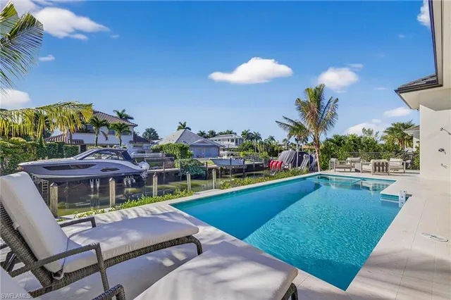 $5,995,000 | 1456 Curlew Avenue, Naples, FL 34102