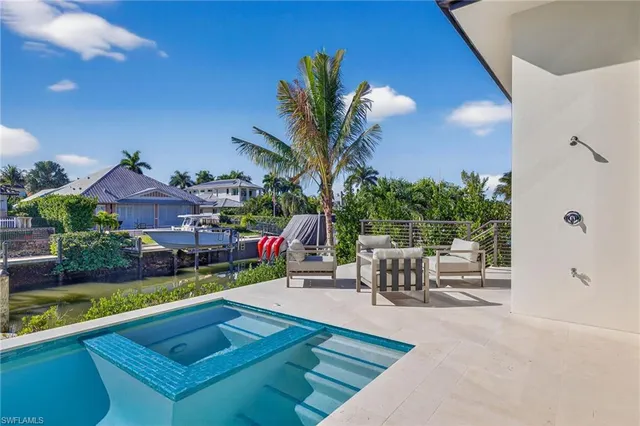 $5,995,000 | 1456 Curlew Avenue, Naples, FL 34102