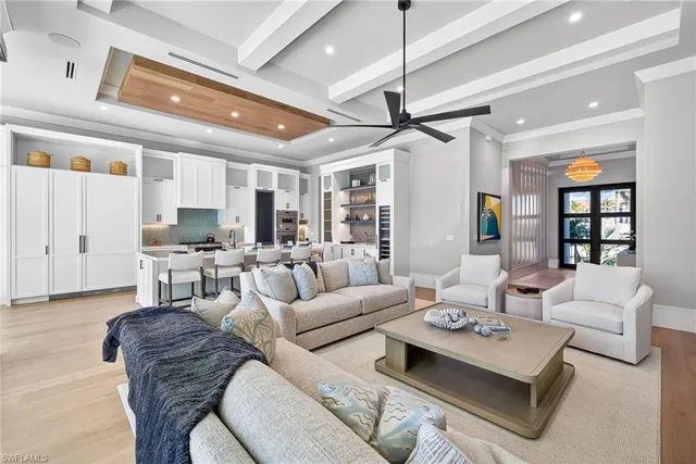 $5,995,000 | 1456 Curlew Avenue, Naples, FL 34102