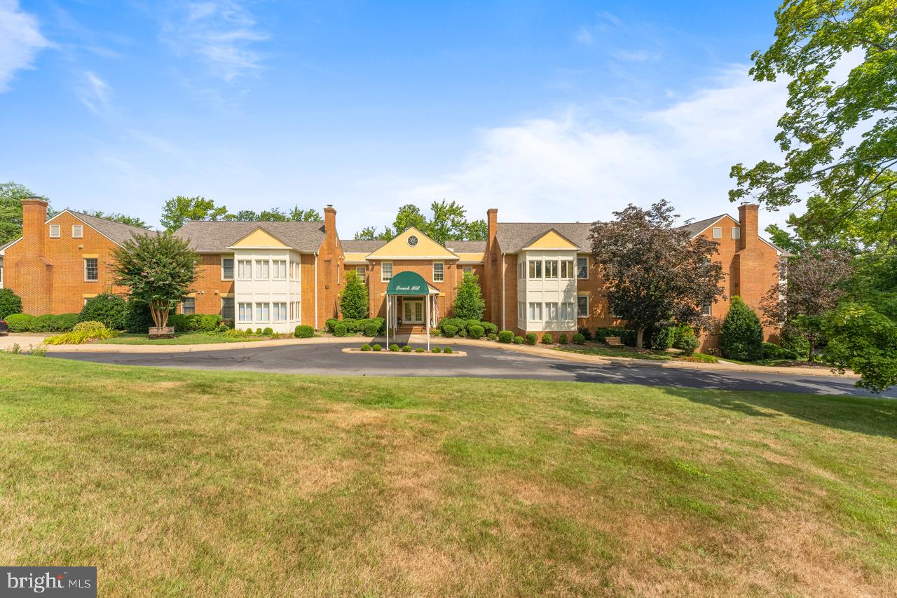 Welcome to Trench Hill Condominiums!