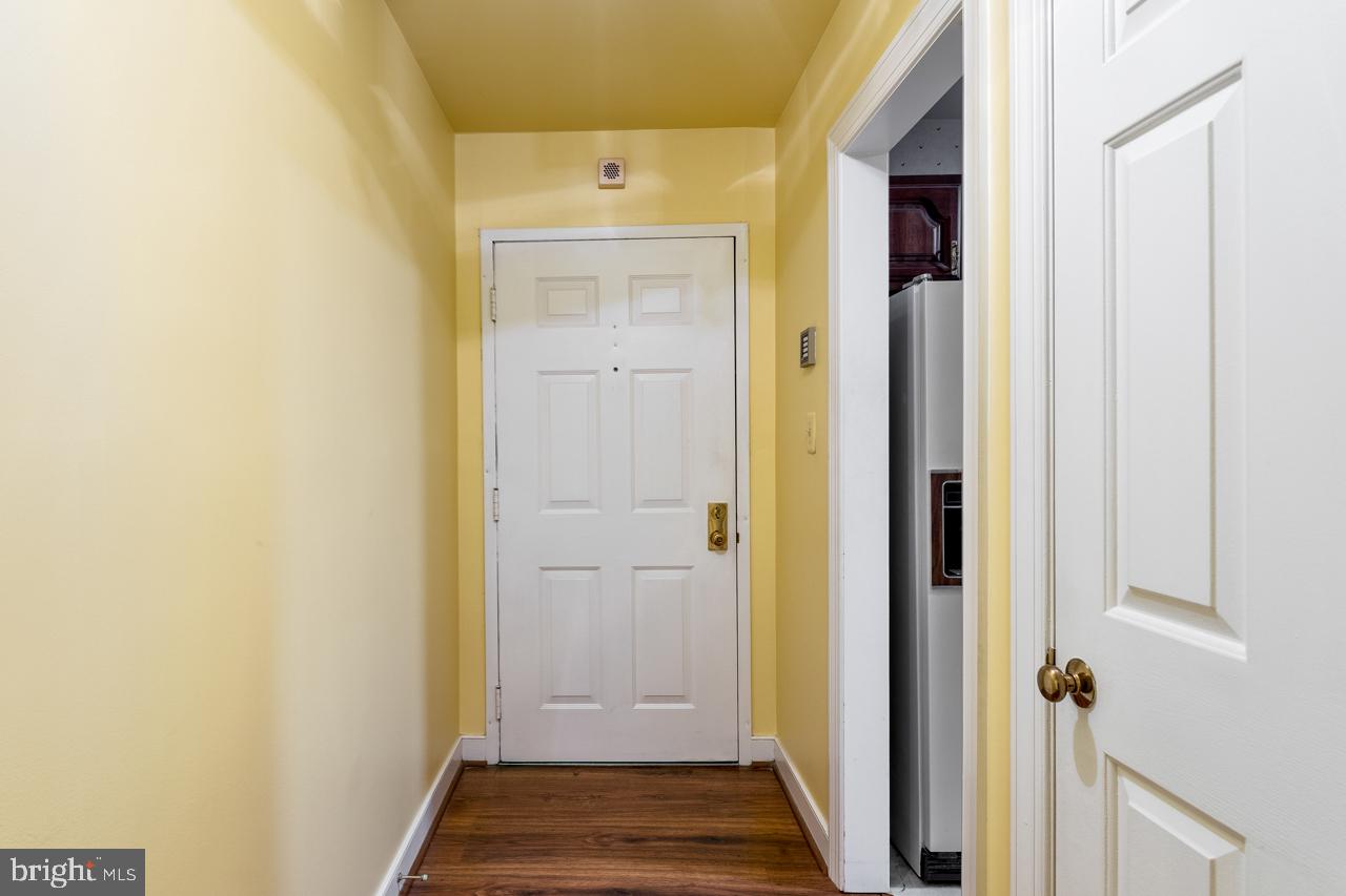 820 Sunken Road, Unit 9 Fredericksburg, VA 22401 - Photo 12 of 41 Front door way of condo